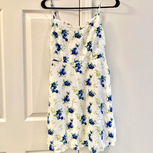 Summery Dress Bundle - Picture 2 of 11